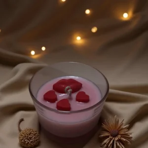 Heart Glow — ροζ κερί με κόκκινες καρδιές